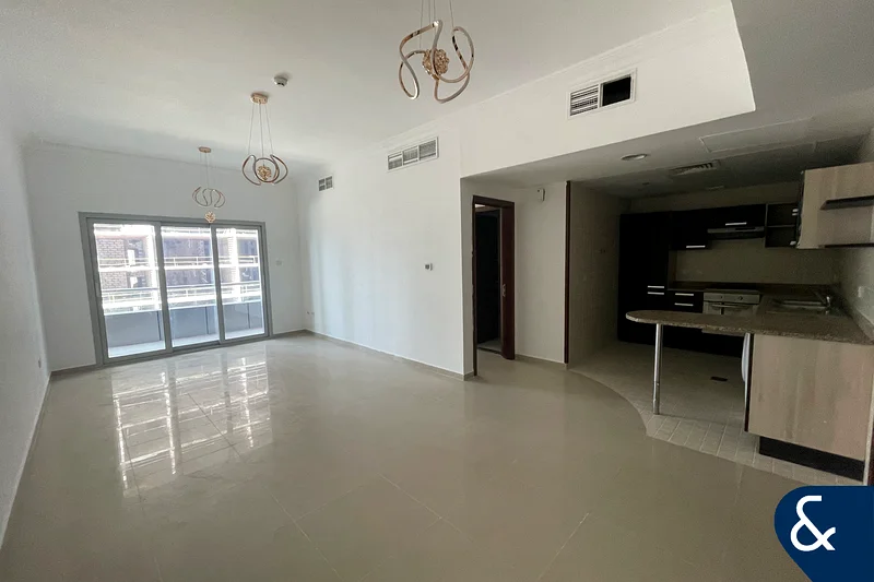 بالقرب من مترو | شقة بغرفة نوم واحدة | مع شرفة63791329370241110