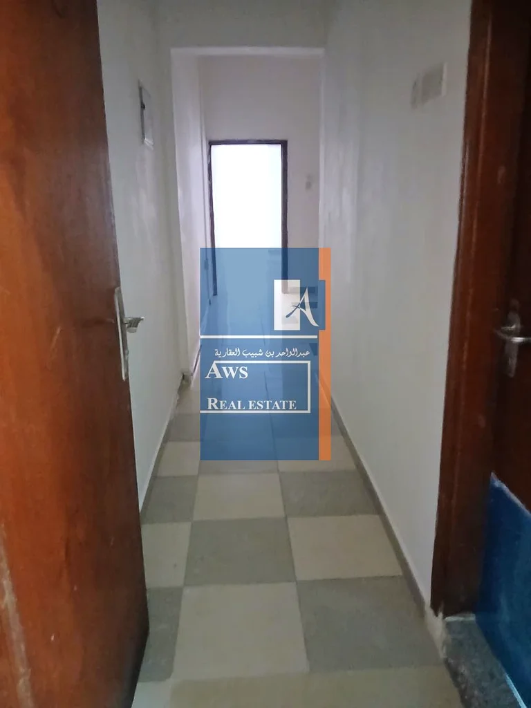 Spacious Studio for Bachelors in Deira | Easy Access to Daily Essentials63737826859523110