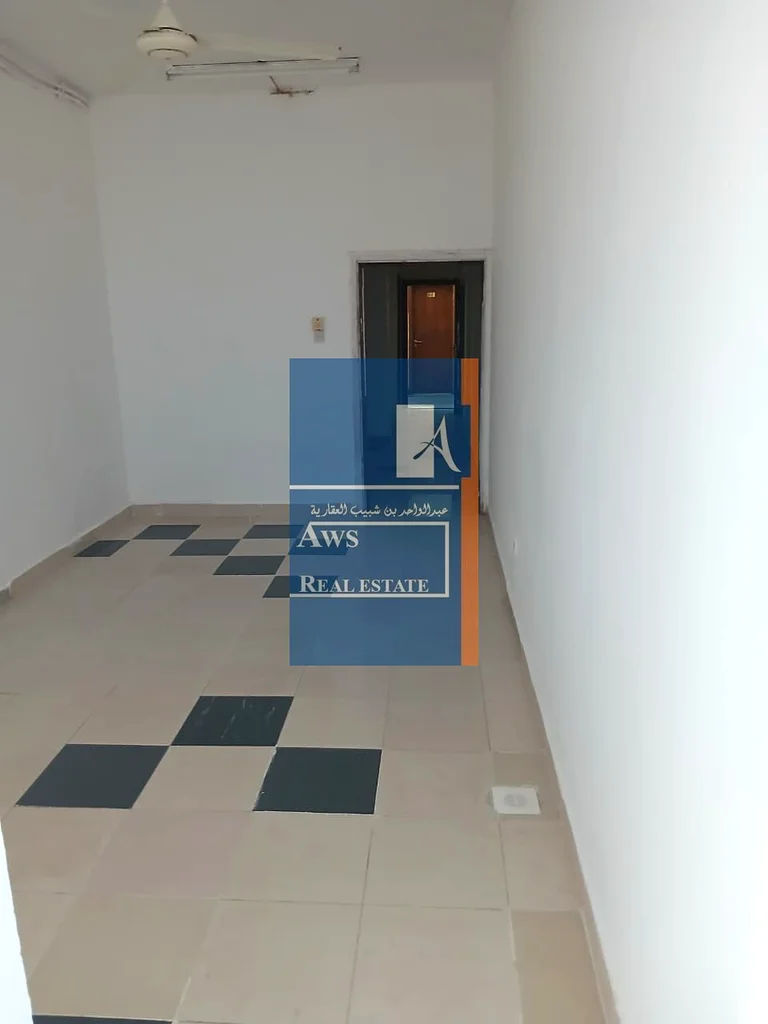 Spacious Studio for Bachelors in Deira | Easy Access to Daily Essentials63737826859523113