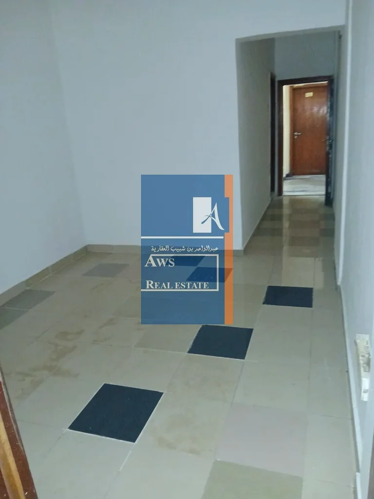 Spacious Studio for Bachelors in Deira | Easy Access to Daily Essentials63737826859523114