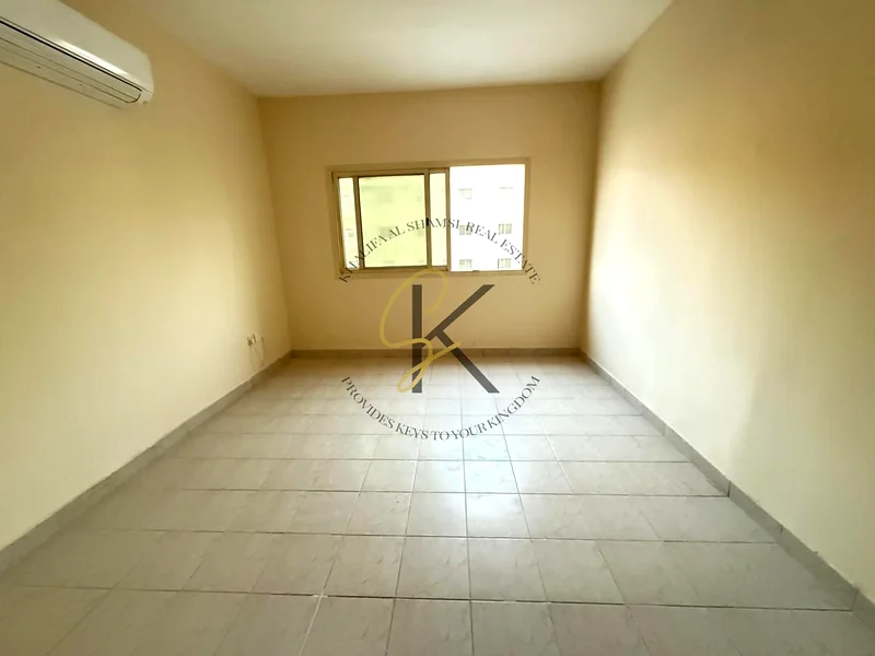 غرفة قريبة ونظيفة. مطبخ نظيف للتواصل بابار63702717724675110