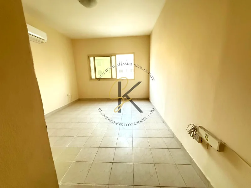 غرفة قريبة ونظيفة. مطبخ نظيف للتواصل بابار63702717724675111