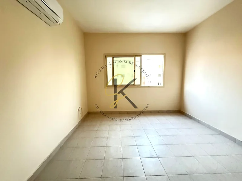 غرفة قريبة ونظيفة. مطبخ نظيف للتواصل بابار63702717724675113