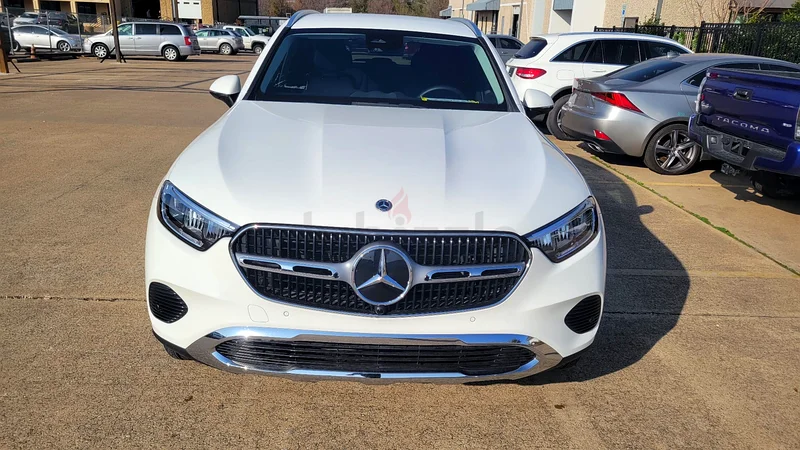 Brand New 2024 Mercedes GLC30063700563774978112