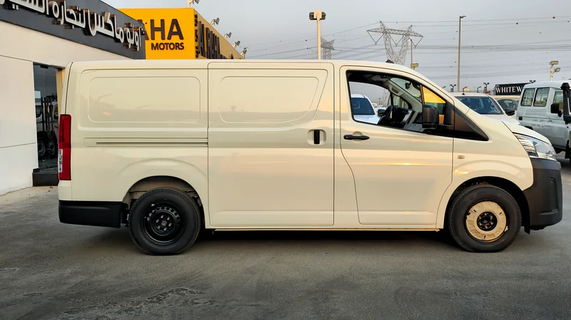 TOYOTA HIACE CARGO 3.5L AT MODEL YEAR 2026 COLOR WHITE63699049369731113