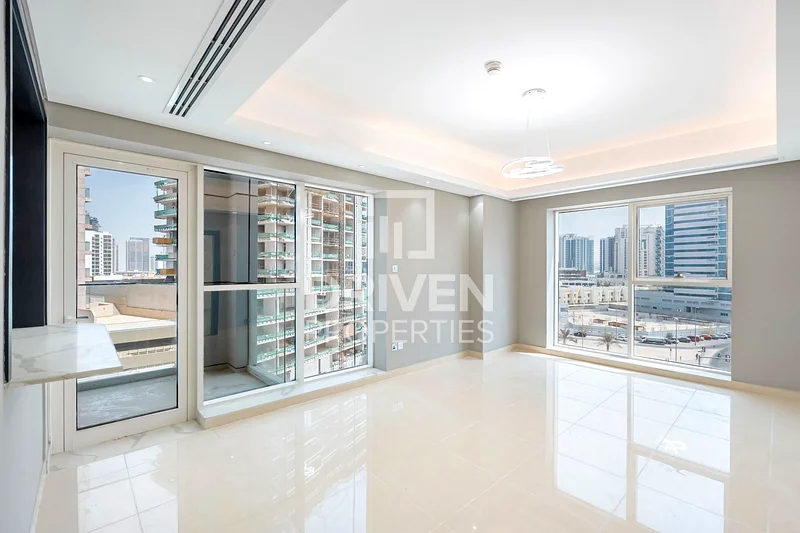 Spacious | Bright | Well Maintained | Exceptional63782222708482113