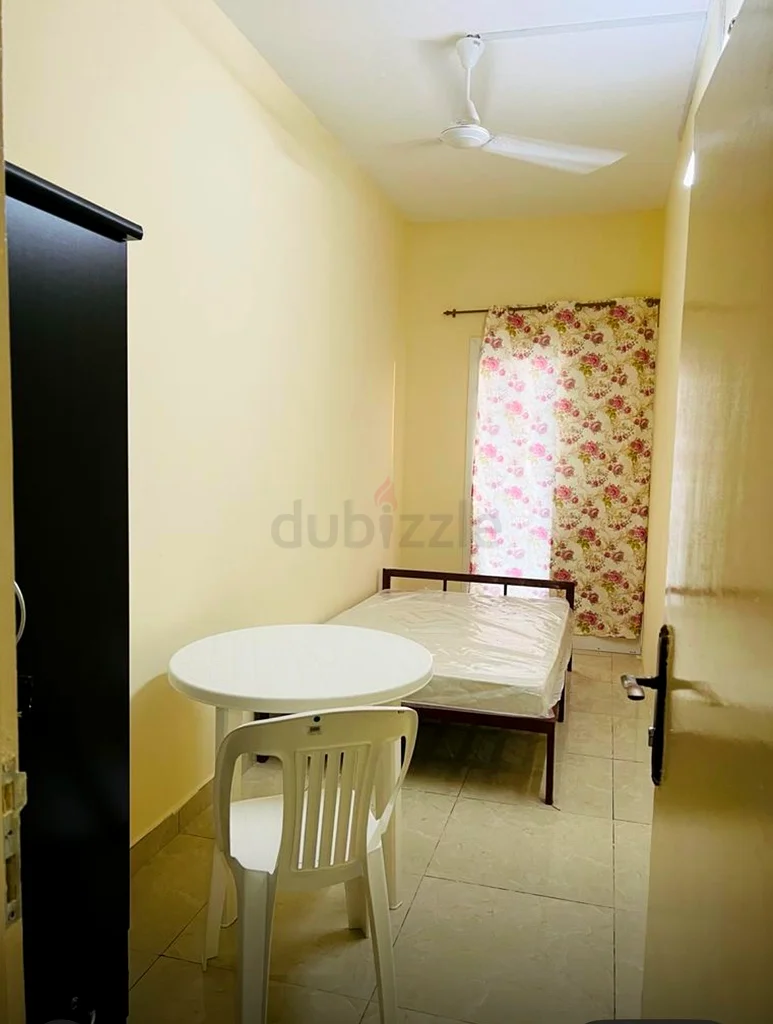 Partition  room available for couple/single executive bachelor/ 1-2 ladies ,AED 175064056165299843110