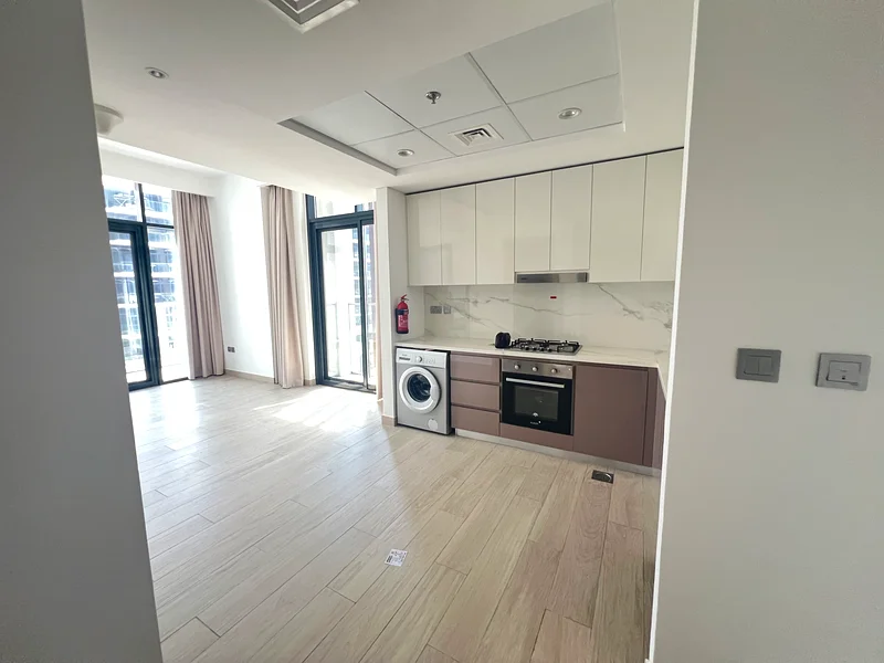 Spacious 1BR | Gym, Pool, Parking | Dual Balcony Access63802546917506111