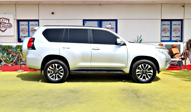 TOYOTA PRADO GXR 2022 | GCC SPECS | UNDER WARRANTY | AED 2880/MONTHLY | 0% DOWNPAYMENT BANK FINANCE.63700380872835114