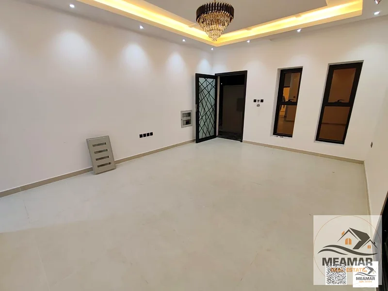فيلا للإيجار مع خزانة حائط وسقف في موقع متميز63719964368131112