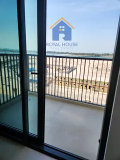 للبيع غرفة و صالة في جزيرة مريم - For sale, a room and a hall in Maryam Isl