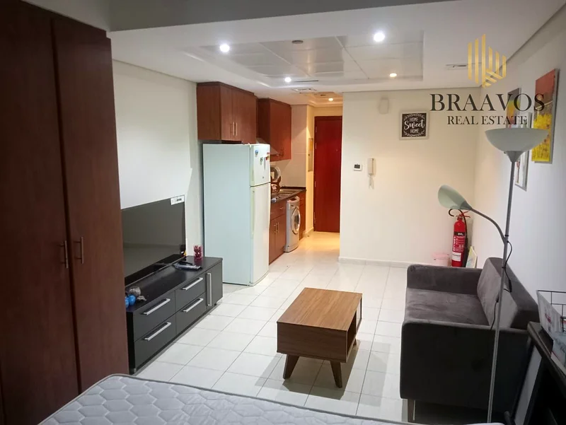 STUDIO | SPACIOUS | COZY | NEAR METRO63748867387139111