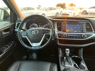 صورة مصغرة 12 لـ 2017 Toyota HIGHLANDER