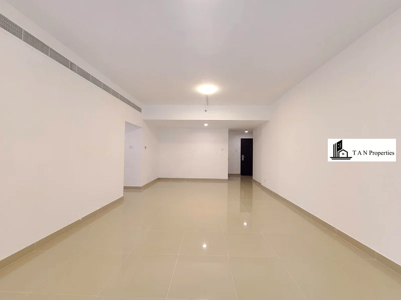 شقة كبيرة من غرفتي نوم | موقع متميز | جاهزة للسكن63767363352706113