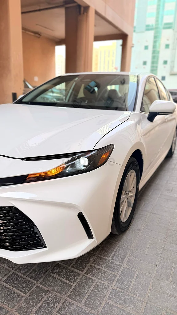 2025 Camry Hybrid - Near Showroom Condition, Low Mileage63699050247425110