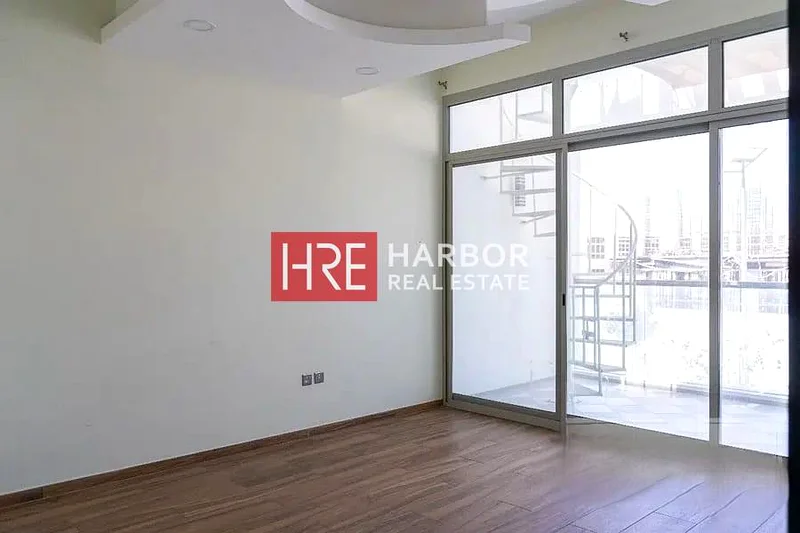 تخطيط واسع | حديقة مهيئة | شاغر63763589115521113