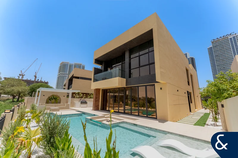 فيلا مُحسّنة من نوع VD1 | إطلالة على البحيرة وملعب الجولف | جديدة بالكامل63971138225025111