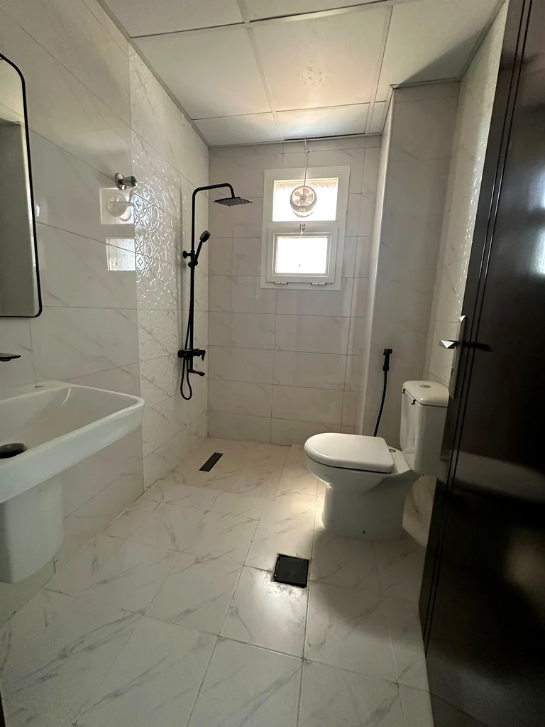 Two rooms and a hall with 3 bathrooms with a balcony with an excellent view and open, a separate hall with a distributor, the two master rooms with an63713791177857113