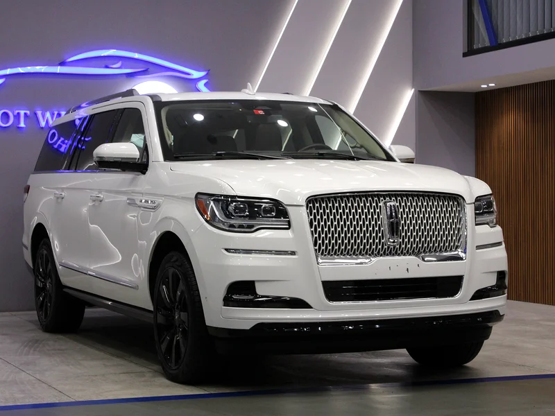 2022 - Lincoln Navigator Presidential Edition63699026442753111
