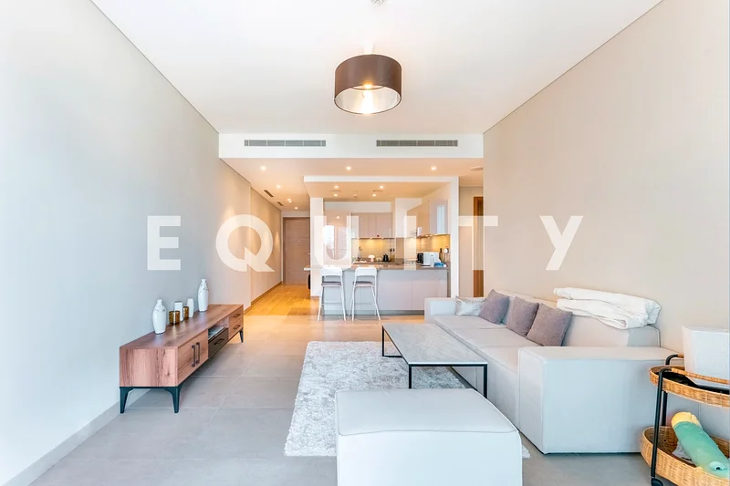 Large Layout | One Plus Study | Lagoon View64016293998849111