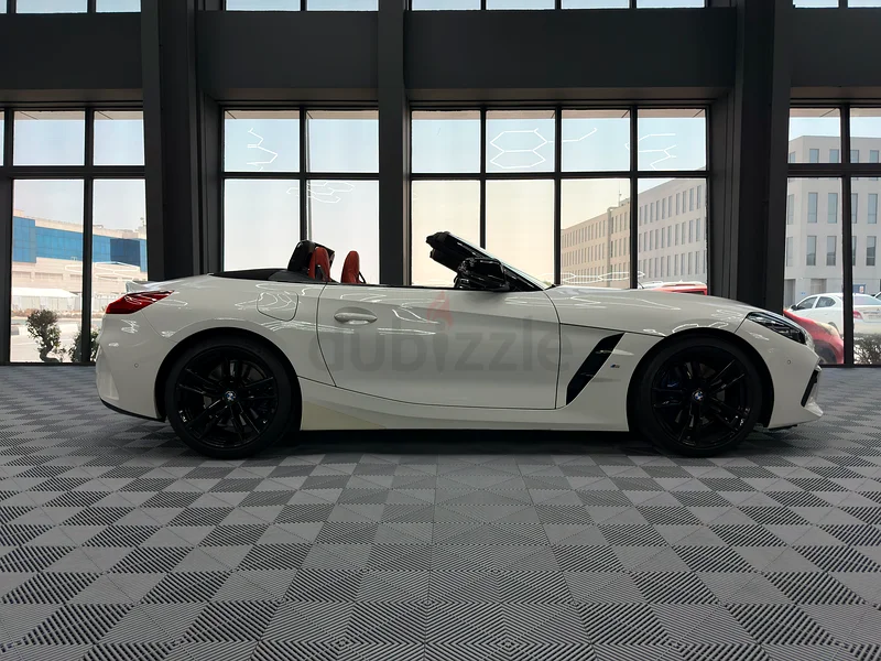 كابريو 2021 بي إم دبليو Z4 | بقيادة سيدة | خدمة بي إم دبليو بالكامل | 34 ألف كم63699045750659112