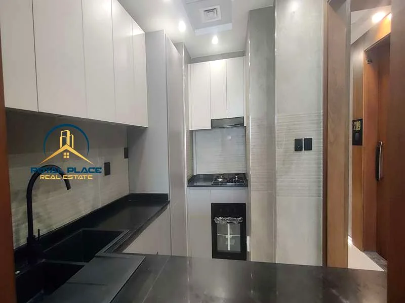 موقع متميز | طابق عالي | جديد بالكامل63763683805569113