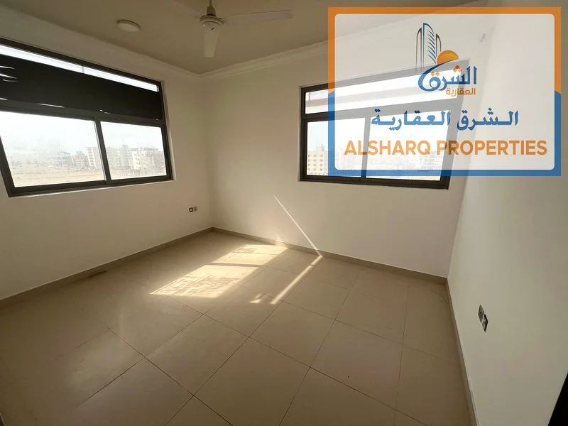 شقة جديدة، غرفتين، صالة، حمامين، بالطابق الثاني، في الجرف 3، قريبة من السوق الصيني، مبنى جديد، تشطيبات فاخرة، 31000 درهم على 6 أقساط63713884984066113