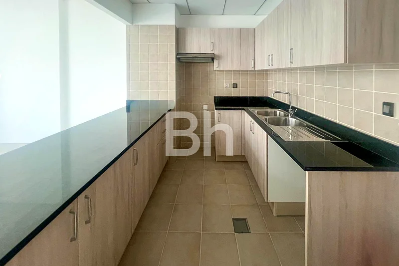التصميم الأكبر | مجتمع رائع وموقع مذهل63804451653635113