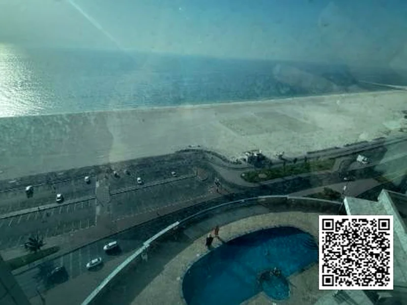 شقة مفروشة بثلاث غرف نوم واسعة بإطلالة بحرية كاملة في برج الكورنيش | 3600 قدم مربع | 115 ألف درهم63810439036419114