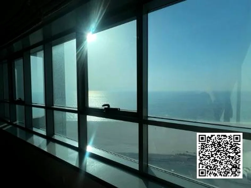شقة مفروشة بثلاث غرف نوم واسعة بإطلالة بحرية كاملة في برج الكورنيش | 3600 قدم مربع | 115 ألف درهم63810439036419112
