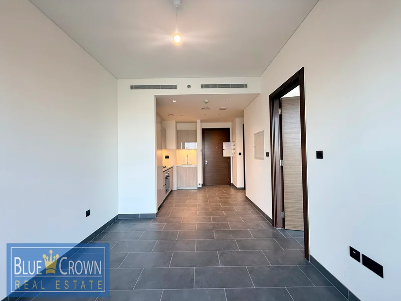 STUNNING VIEW PRIME LOCATION BRAND NEW BUILDING63759649625859110