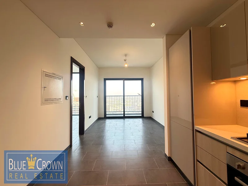 STUNNING VIEW PRIME LOCATION BRAND NEW BUILDING63759649625859112