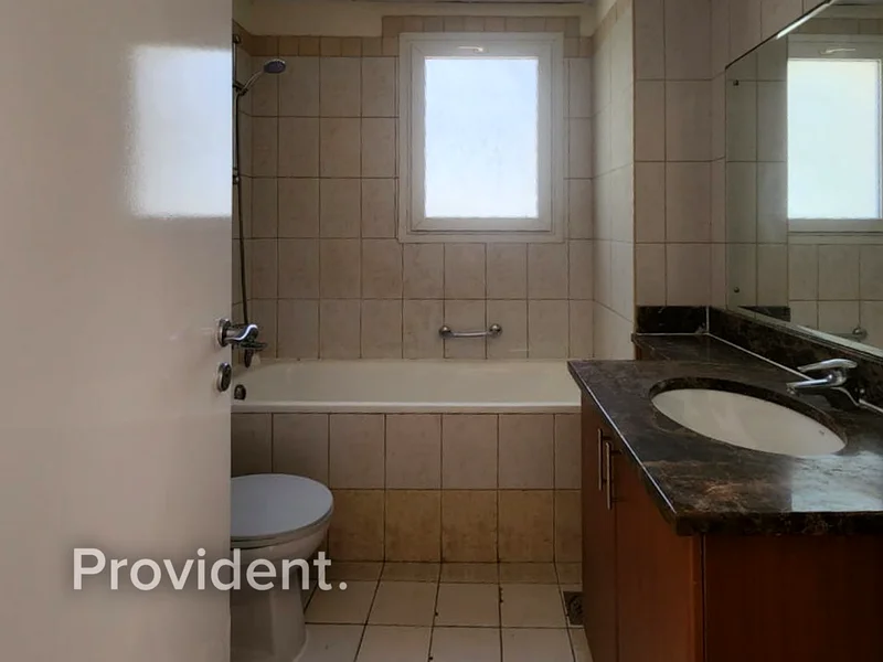 وحدة زاوية | حديقة مهيئة | بالقرب من سوق سبرينغ63728818631554114