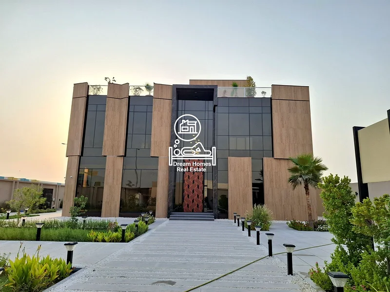 فيلا فاخرة حديثة للبيع في مدينة زايد63840872449665110