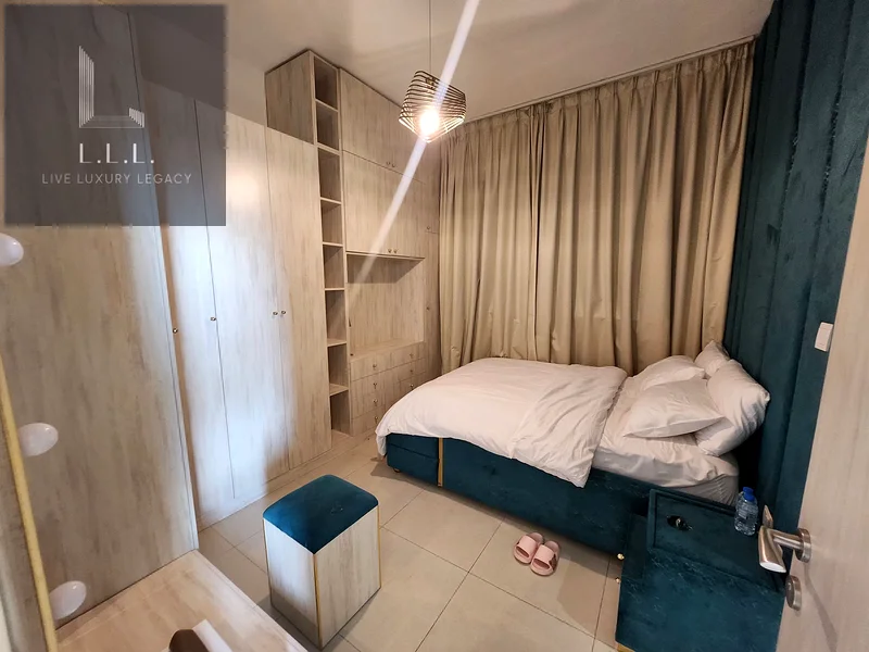 شاغرة في نوفمبر | طابق متوسط | مؤثثة بالكامل64031693119745112