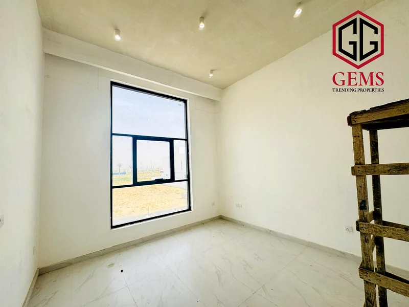 OCCUPIED | MODERN | MAIDS ROOM | GARDEN63736149728641110