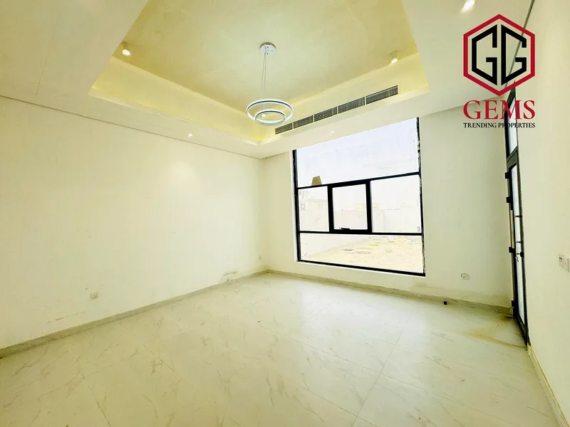 OCCUPIED | MODERN | MAIDS ROOM | GARDEN63736149728641112
