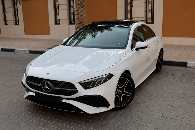 Mercedes-Benz A200 AMG-2023-46000KM-UNDER WARRANTY-GCC SPECS63700563612035111