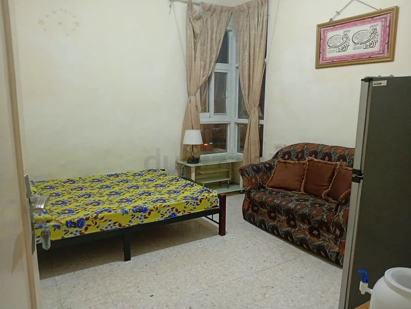 غرفة عائلية للإيجار في الشعيبة 12 مفروشة بالكامل مع واي فاي مجاني وكهرباء63797396958211110