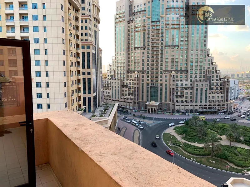 شقة بمساحة كبيرة وإطلالة على المسبح مع شرفتين وغرفة نوم واحدة في سيليكون جيتيس163978726273026110