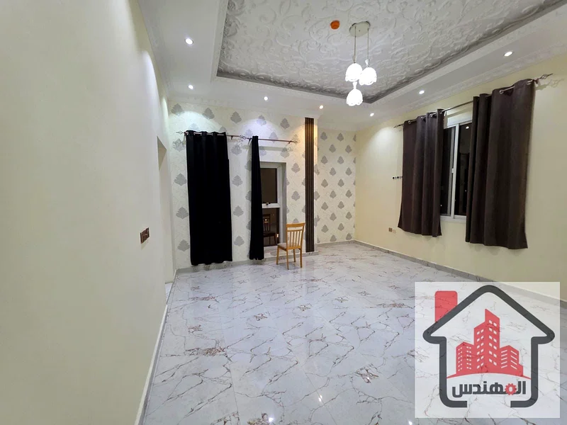 Villa for rent in Ajman, Al Yasmeen area, two floors, consisting of 5 bedrooms, a majlis, a hall, a master maid's room, and a small swimming pool. Second tenant required: AED 100,000.63718568078977114
