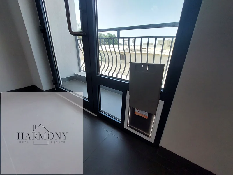 Modern l Near the GROVE l Walk to Corniche Promenade l High Quality l Quiet l Balcony l63813641993857110