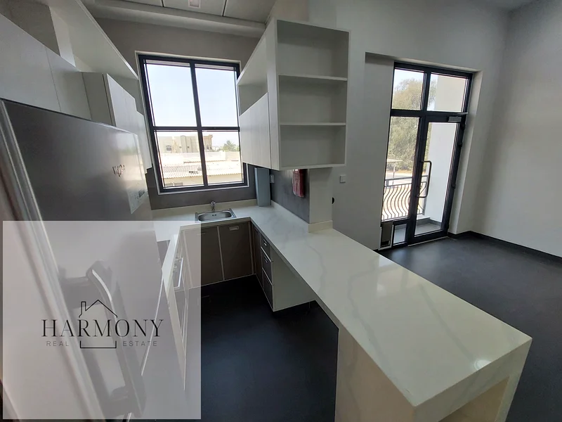 Modern l Near the GROVE l Walk to Corniche Promenade l High Quality l Quiet l Balcony l63813641993857112