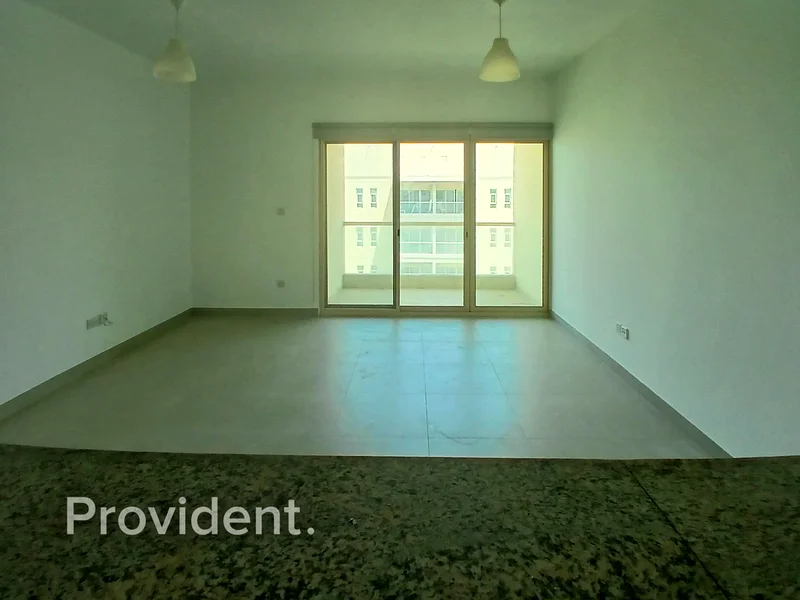 Top Floor | Upgraded | Appliances Included63726753024515111