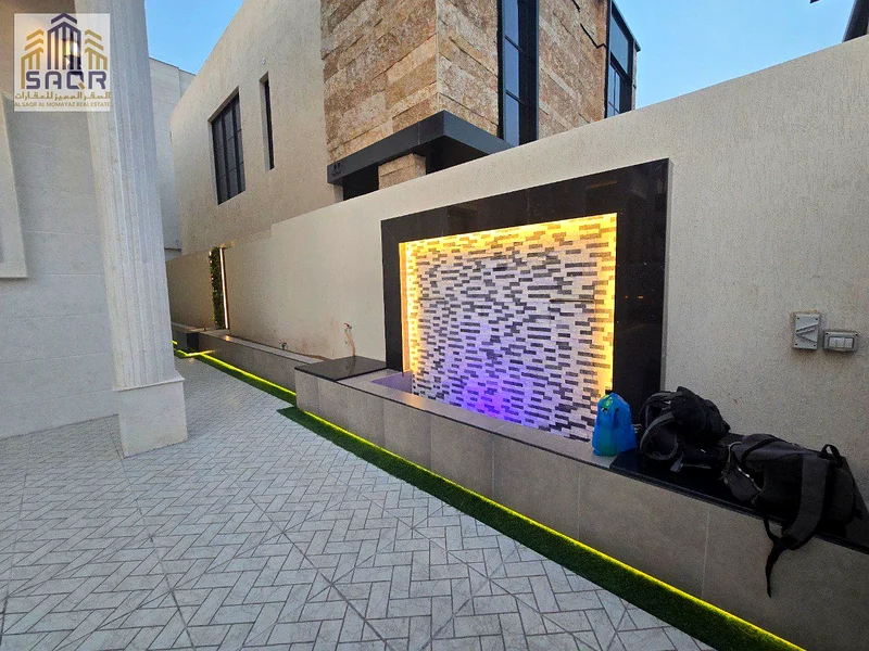 تكييف هواء شامل، ومياه وكهرباء، فيلا بتصميم أنيق ومكان سكني مميز63872926629377113