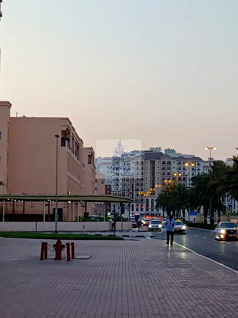 شقة استوديو مع شرفة للإيجار في كلاستر فارس، المدينة الدولية63741716154113110