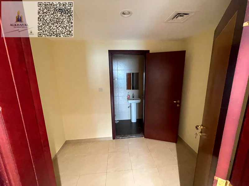 شقة دوبلكس مكونة من 3 غرف نوم للإيجار63810811125635111
