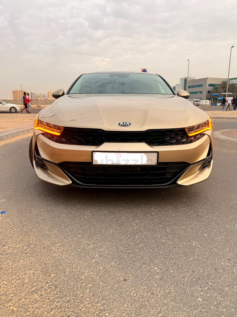 Sleek 2021 Kia K5 LXS – Unique color – American Specs, Like New!63699037613057112