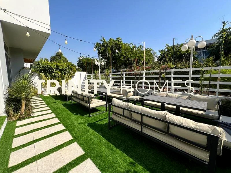 Fully Upgraded Unit | Single Row | Semi-Detached63925859590915110
