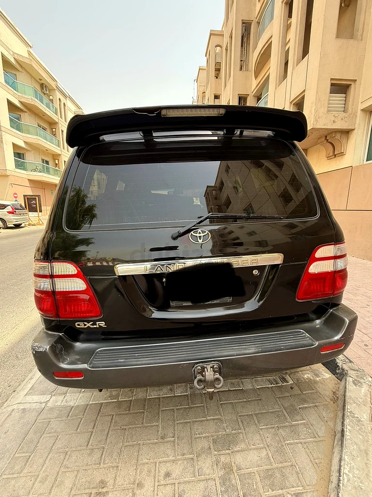 FOR SALE: Toyota Land Cruiser GXR – 2005 | Black | GCC Specs63699052397186112